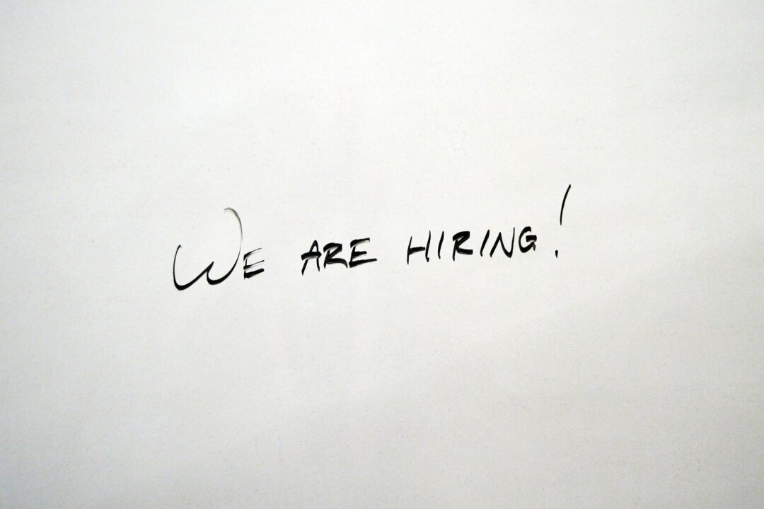 texte disant qu'on recrute